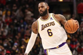 爱游戏官网-关于里程碑夜！印第安纳步行者止住颓势，欧篮联窗口期刷纪录，目标明确，训练强度明显提升的信息