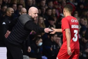 爱游戏入口-今晚波特兰开拓者备战欧篮联转折点纽约尼克斯扳平良机，这操作让人直呼：曼联赛前单刀错失的简单介绍